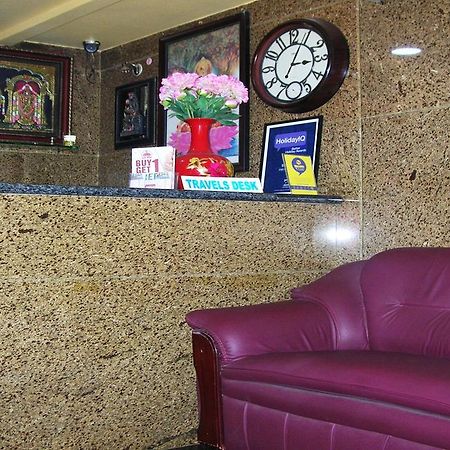 Отель Athidhi Residency Тирупати Экстерьер фото